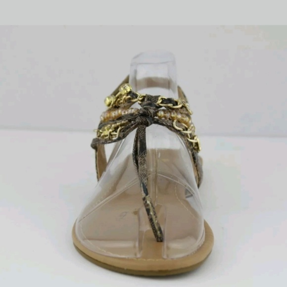 Tstrap Youth Sandals with Cute Charms - Picture 2 of 4
